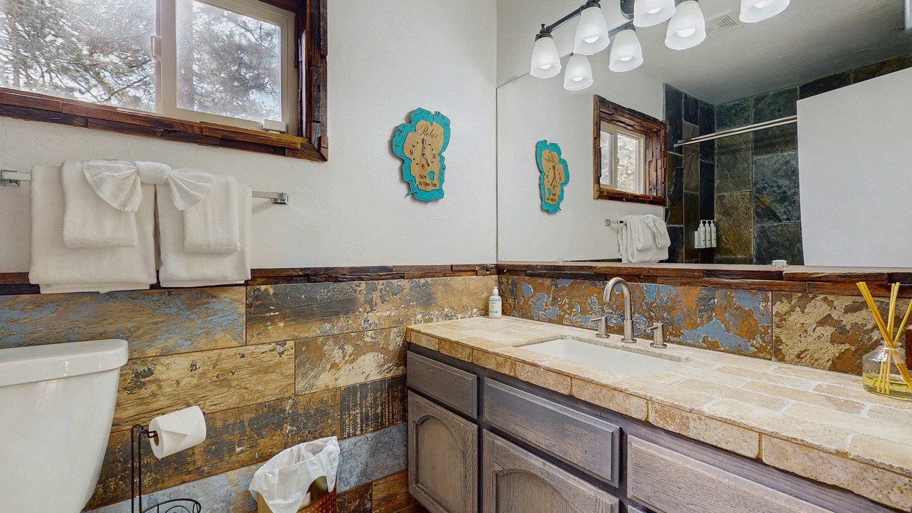 Photo of Bathroom in Al Tahoe
