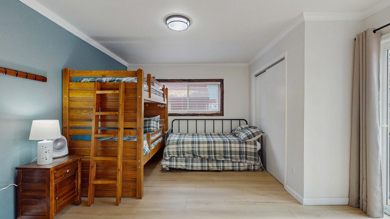 Photo of Bedroom in Al Tahoe