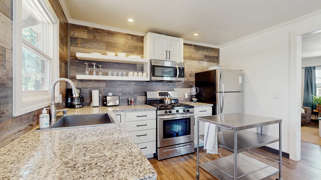 Photo of Kitchen in Lakeside Park