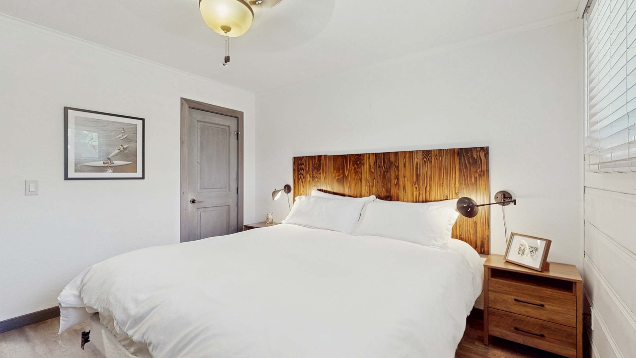 Photo of Bedroom in Lakeside Park