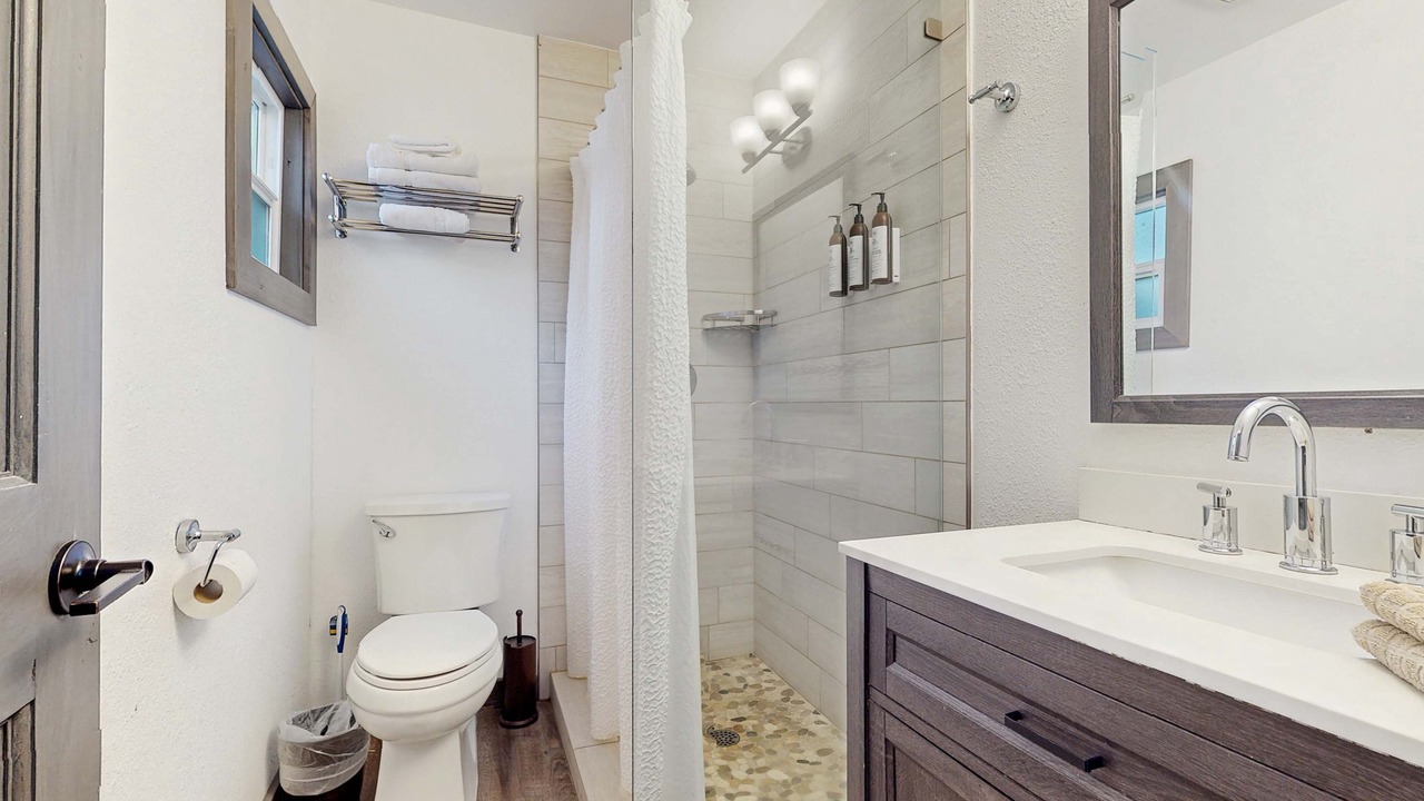 Photo of Bathroom in Lakeside Park