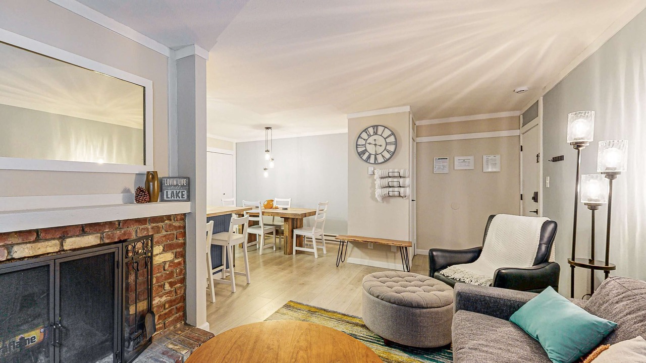 Photo of Livingroom in Tahoya Shores