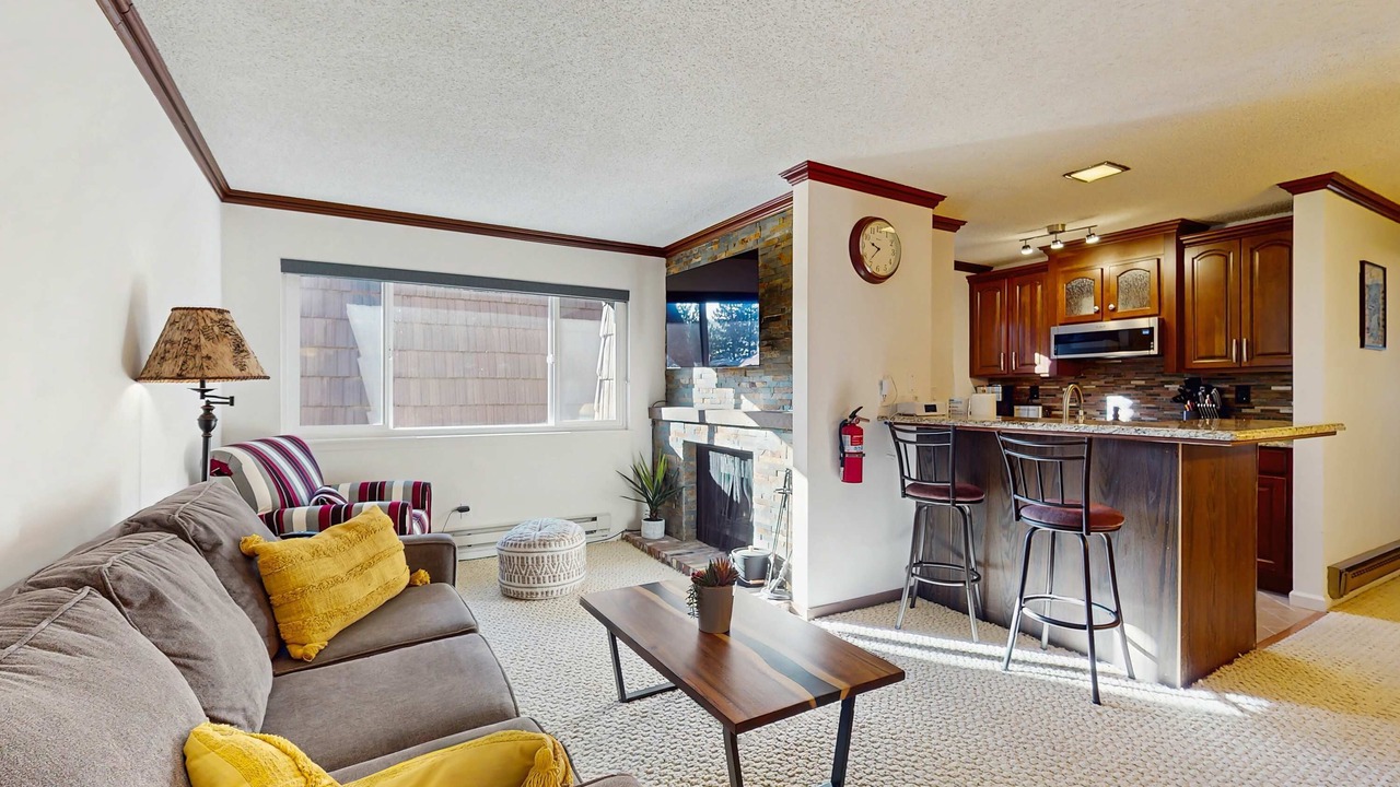 Photo of Livingroom in Tahoya Shores