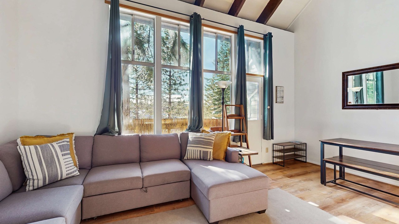 Photo of Livingroom in Dollar Point