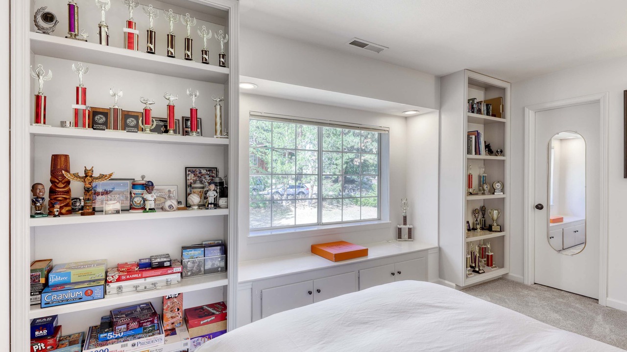 Photo of Bedroom in Round Hill Village
