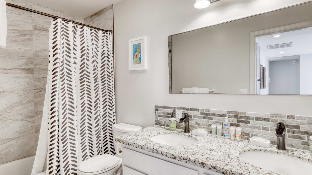Photo of Bathroom in Round Hill Village