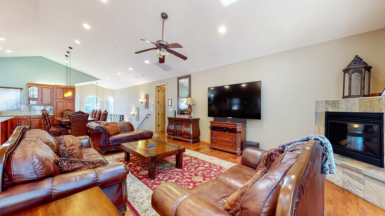 Photo of Livingroom in Bijou Park Acres