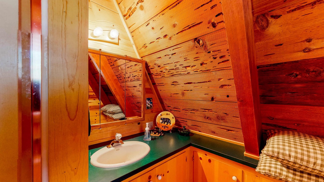 Photo of Bathroom in Tahoe Pines