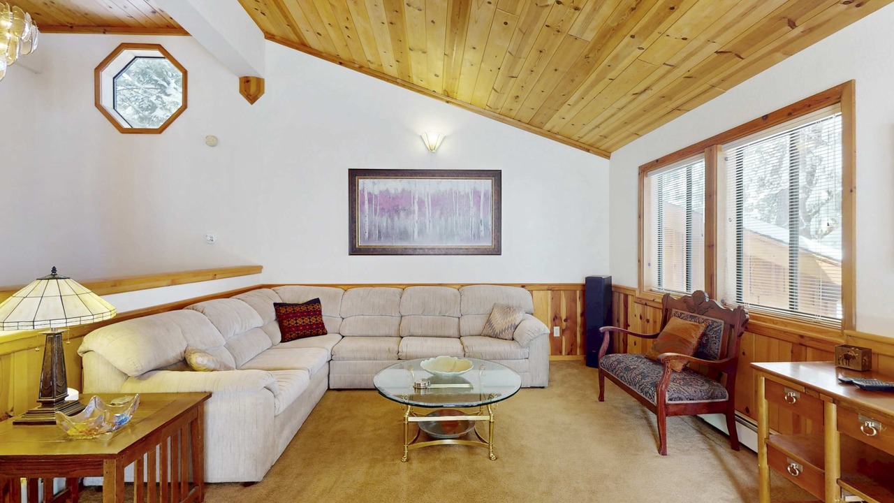 Photo of Livingroom in Ridgewood