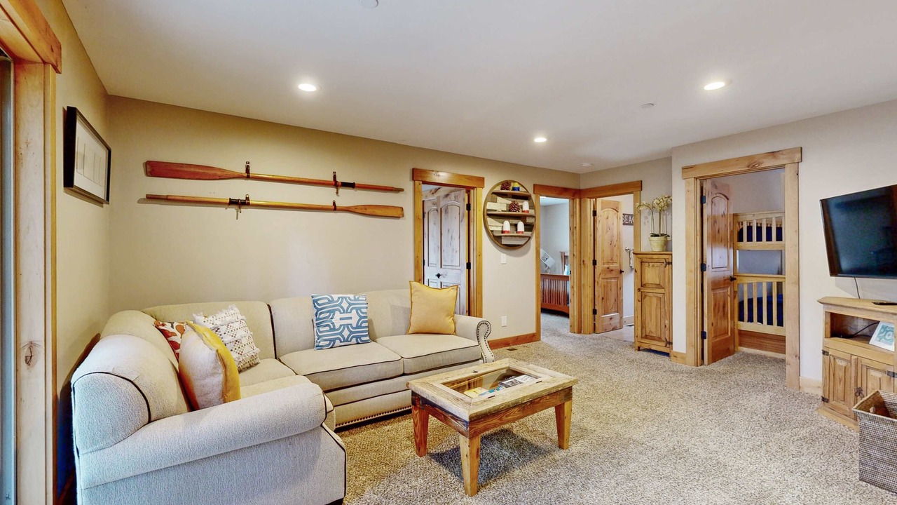 Photo of Livingroom in Brockway