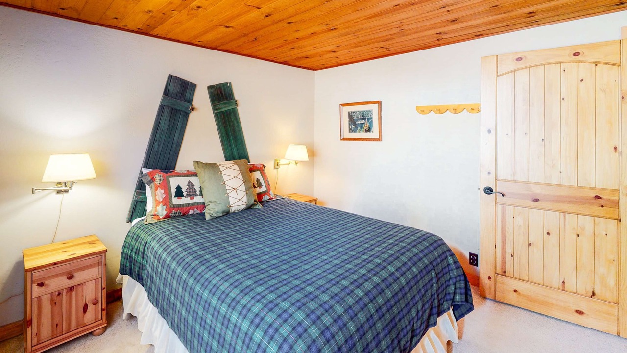 Photo of Bedroom in Tahoe Pines