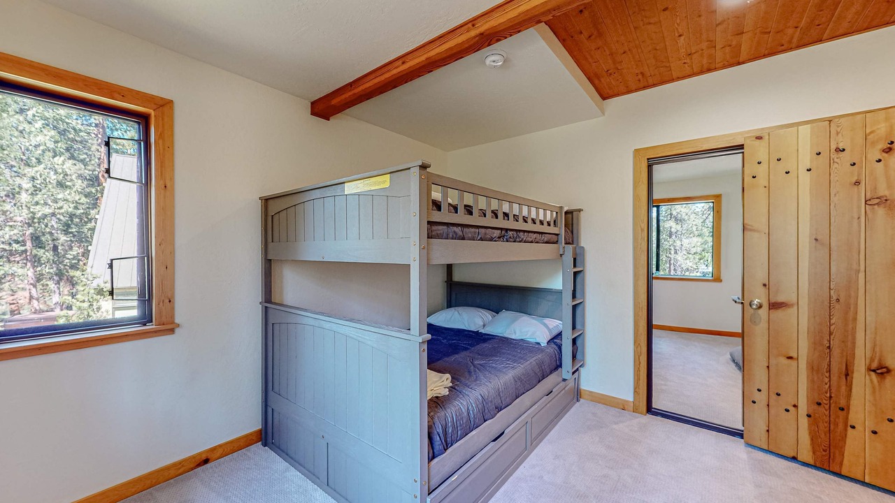 Photo of Bedroom in Kings Beach