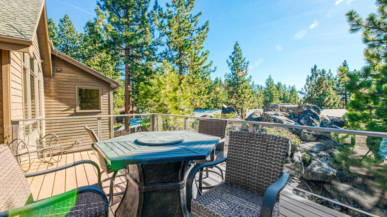 Photo of Outdoor in Round Hill Village