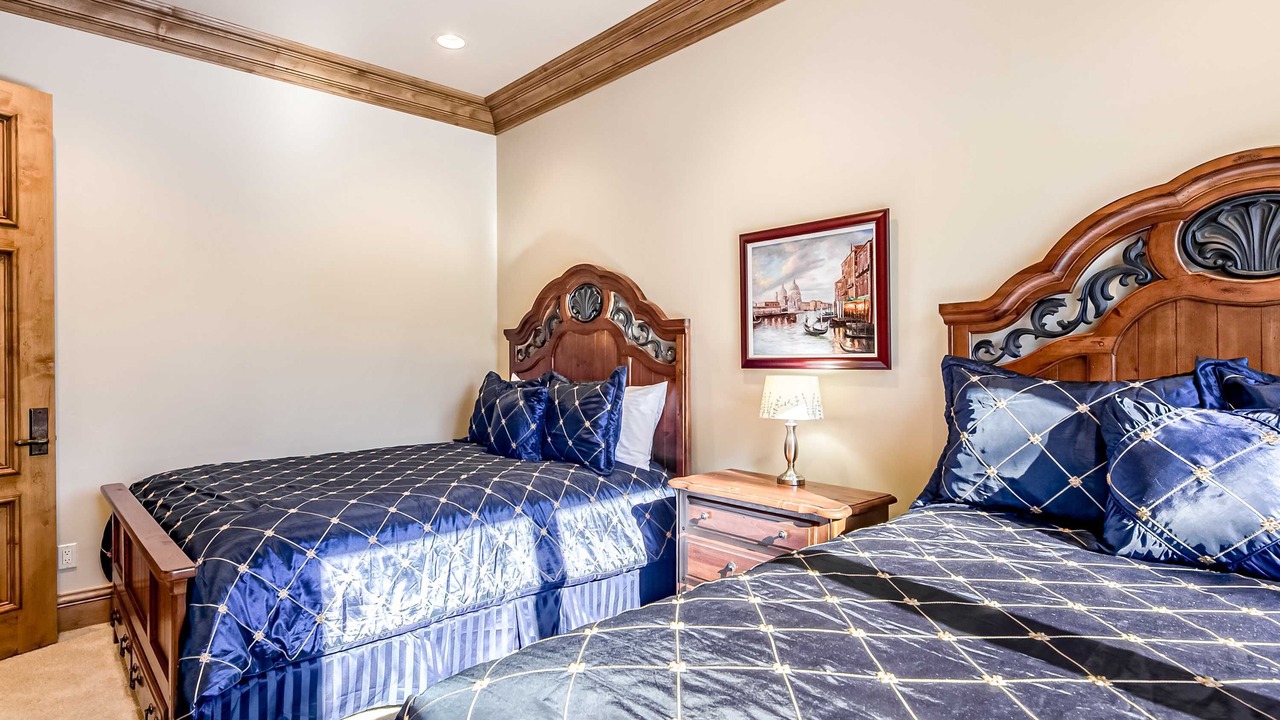 Photo of Bedroom in Round Hill Village