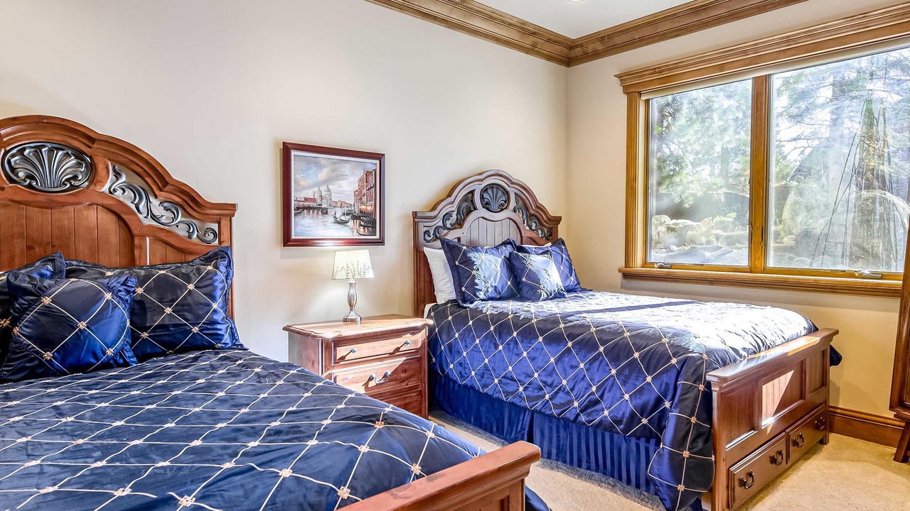 Photo of Bedroom in Round Hill Village
