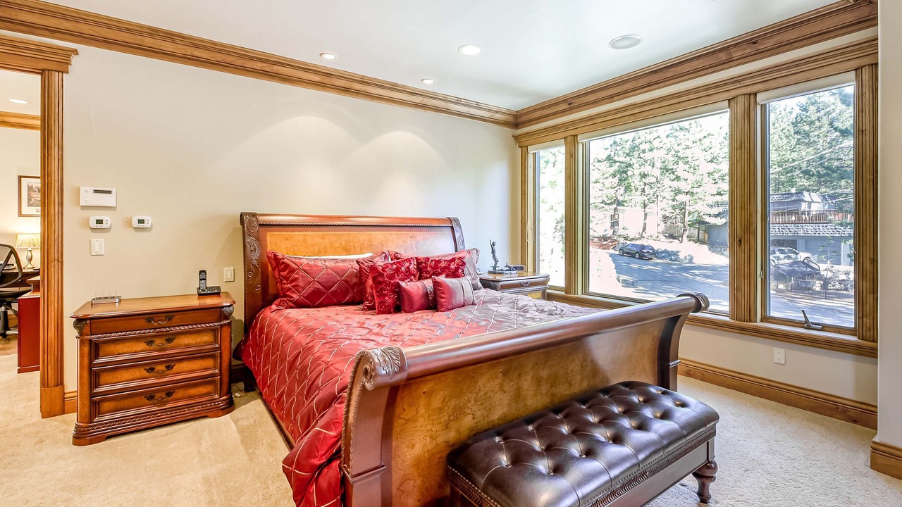Photo of Bedroom in Round Hill Village