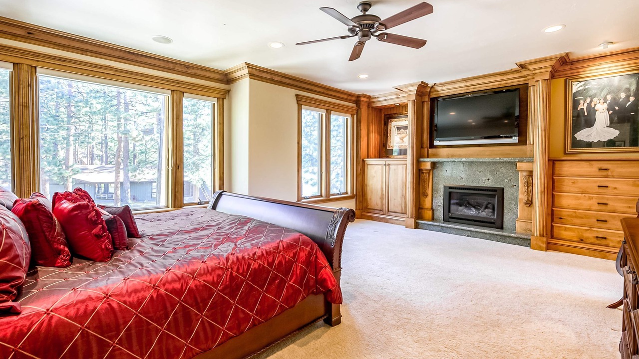 Photo of Bedroom in Round Hill Village