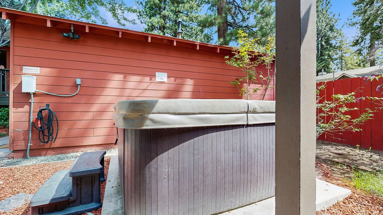 Photo of Patio Balcony in Lakeside Park
