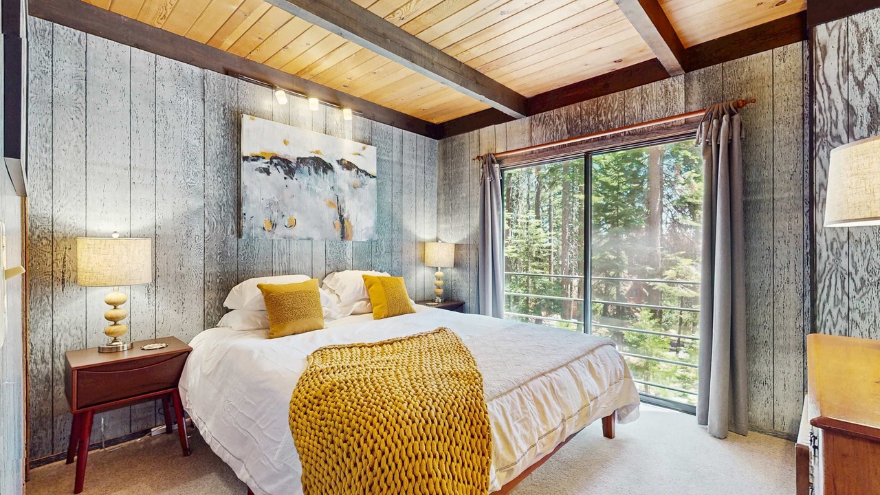 Photo of Bedroom in Homewood