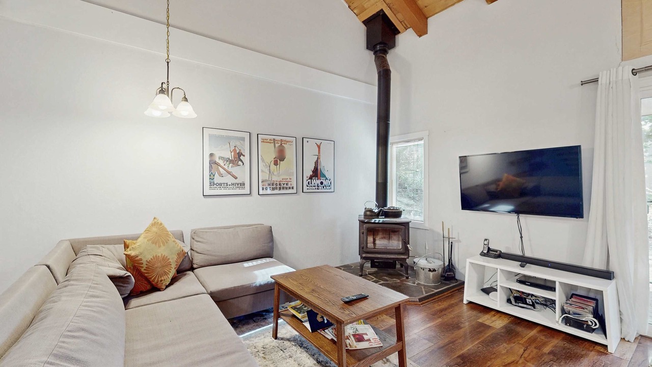 Photo of Livingroom in Carnelian Woods