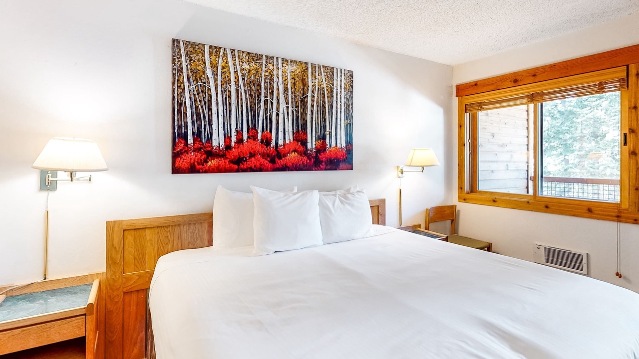 Photo of Bedroom in Tahoe Woods