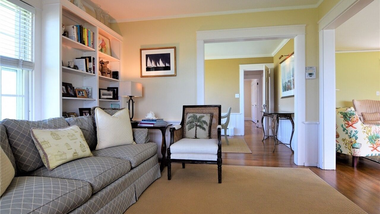 Photo of Livingroom in Easton's Point