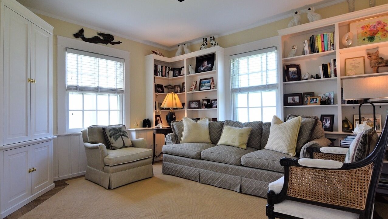 Photo of Livingroom in Easton's Point