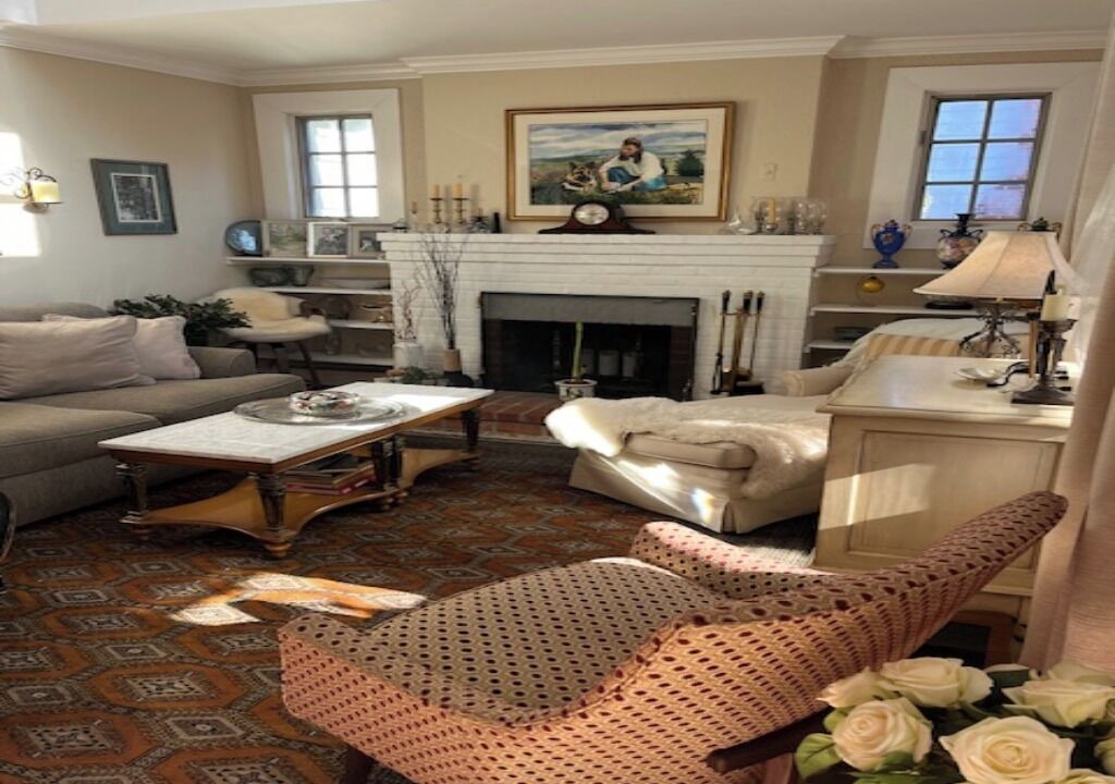 Photo of Livingroom in Wardour