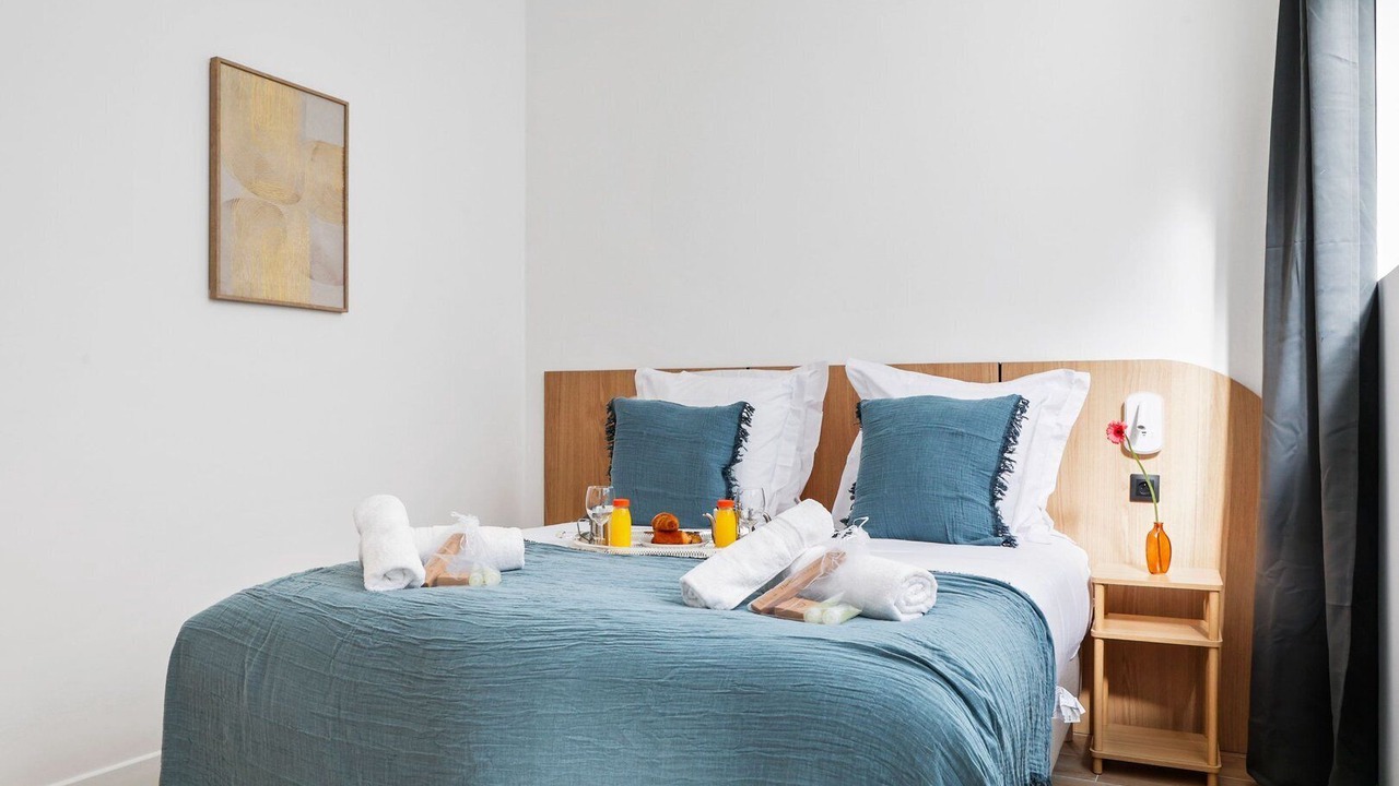 Photo of Bedroom in 15th Arrondissement