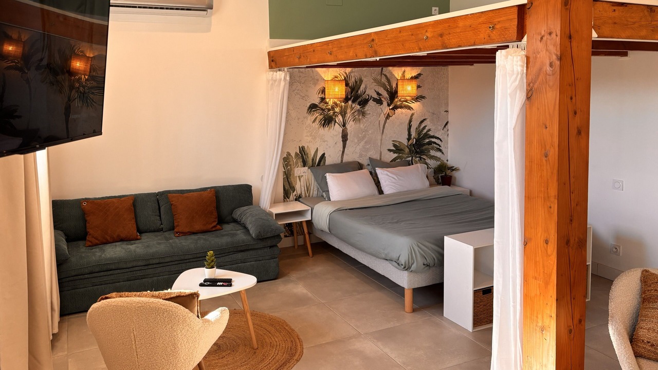 Photo of Livingroom in Saint-Gregoire