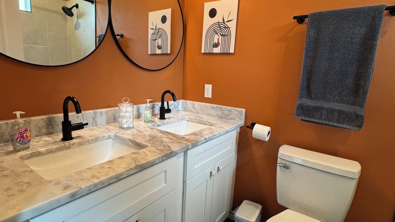 Photo of Bathroom in Lockhart