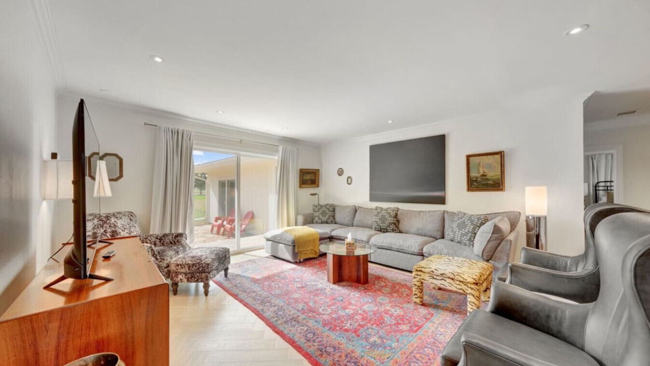 Photo of Livingroom in Savoy