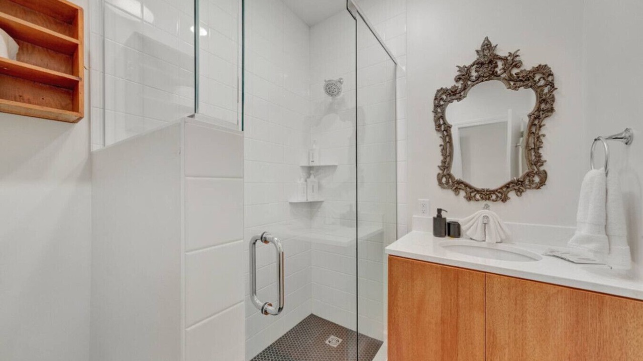 Photo of Bathroom in Savoy