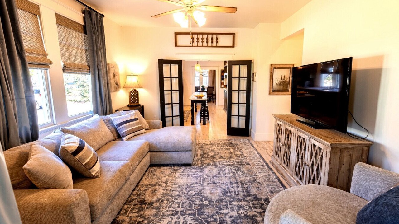 Photo of Livingroom in Mandeville