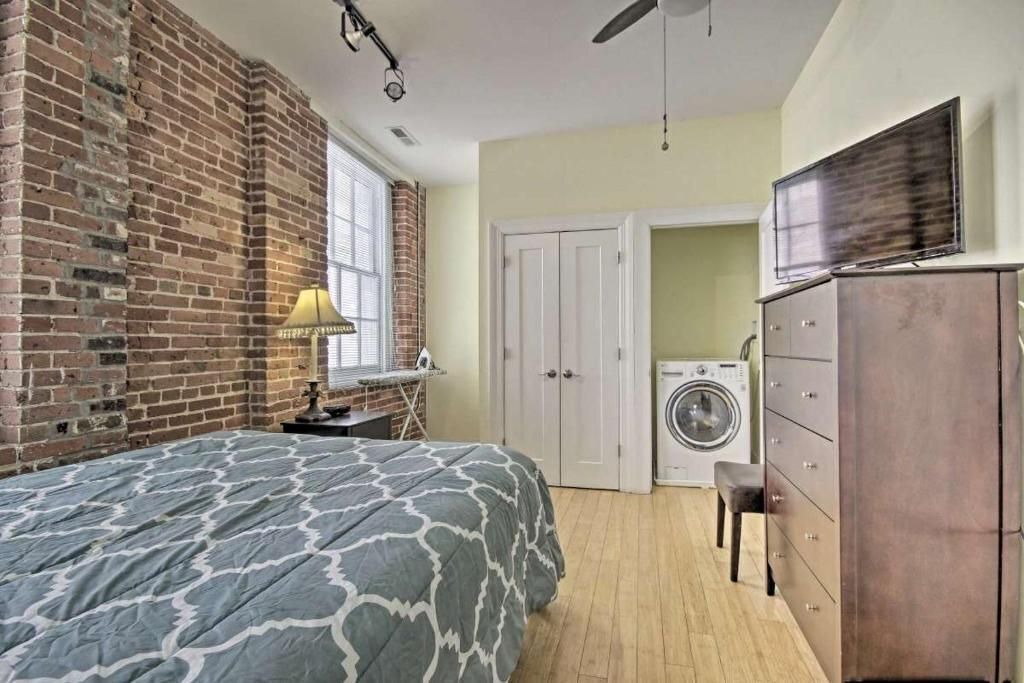Photo of Bedroom in Downtown Baltimore