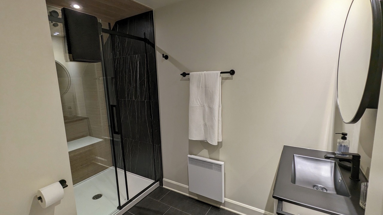 Photo of Bathroom in Mile-Ex
