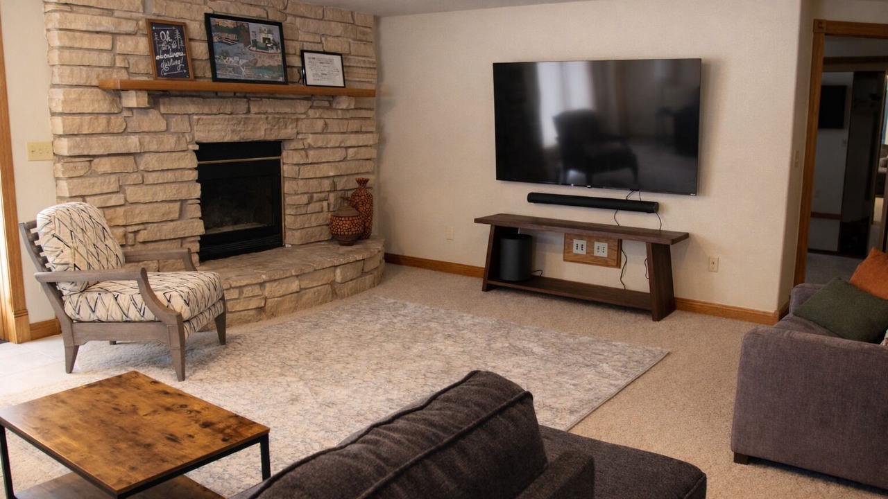 Photo of Livingroom in Decorah
