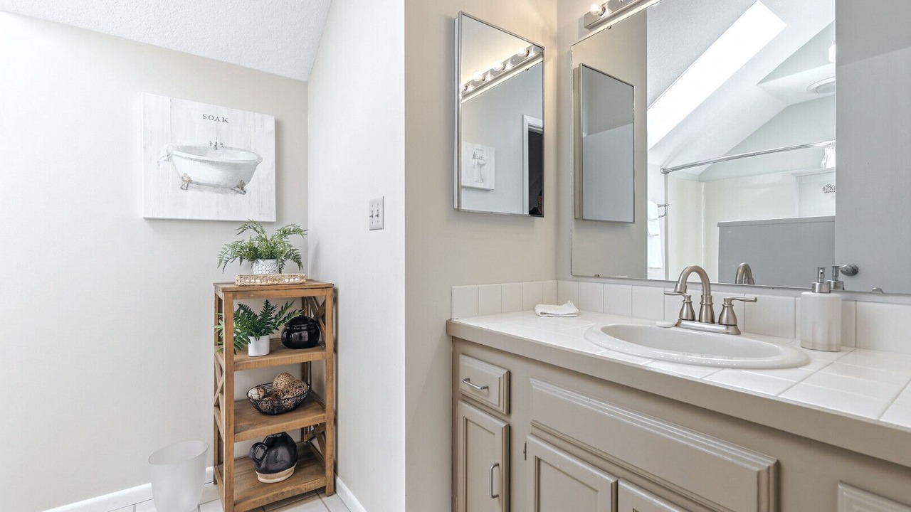 Photo of Bathroom in The Galena Territory
