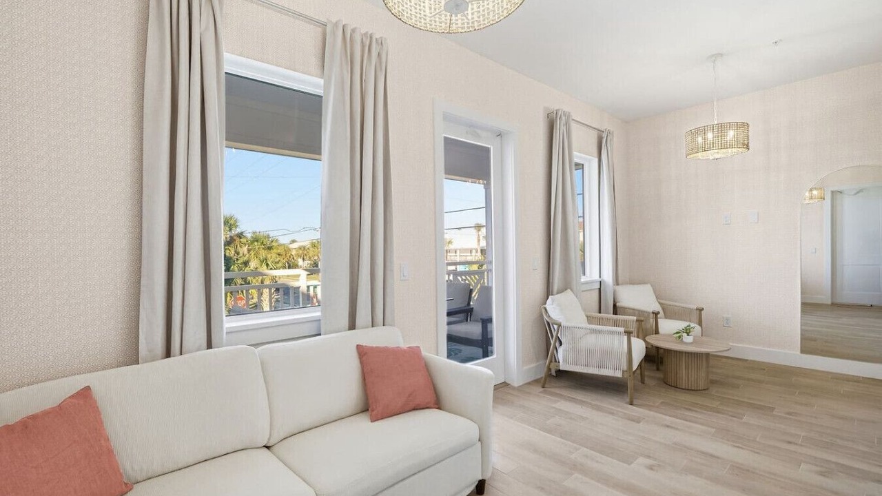 Photo of Livingroom in Coquina Gables