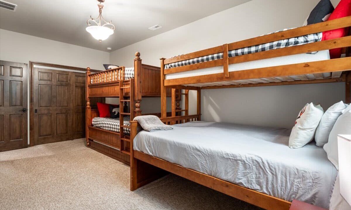 Photo of Bedroom in Leigh Creek Estates