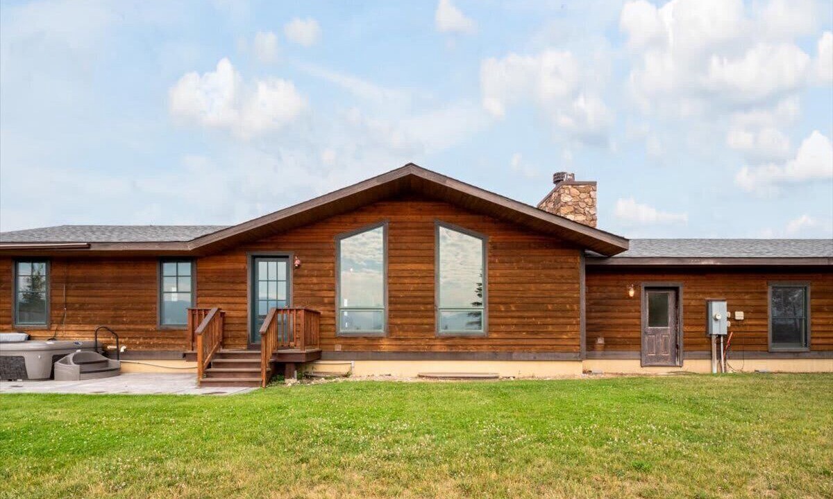 Photo of Outdoor in Leigh Creek Estates