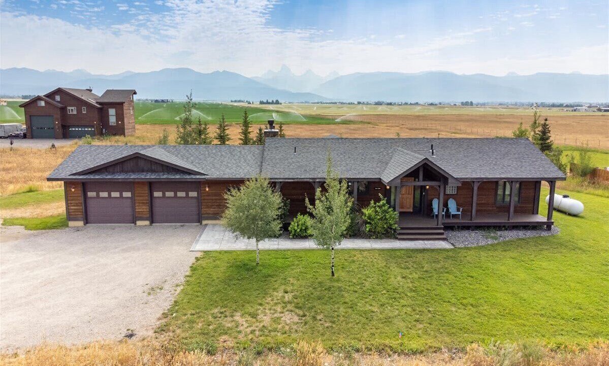 Photo of Outdoor in Leigh Creek Estates