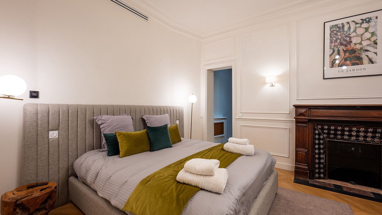 Photo of Bedroom in Champs-Elysees