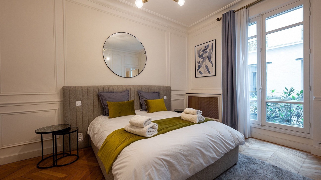 Photo of Bedroom in Champs-Elysees