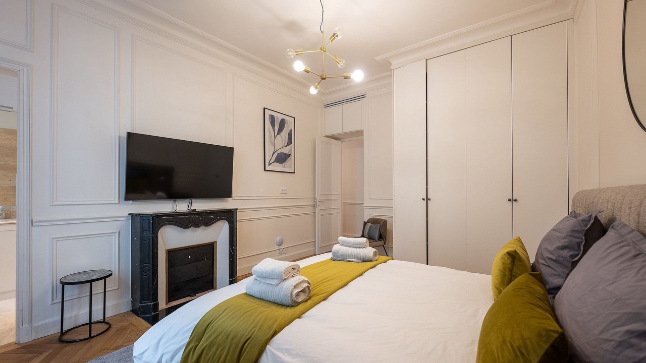Photo of Bedroom in Champs-Elysees