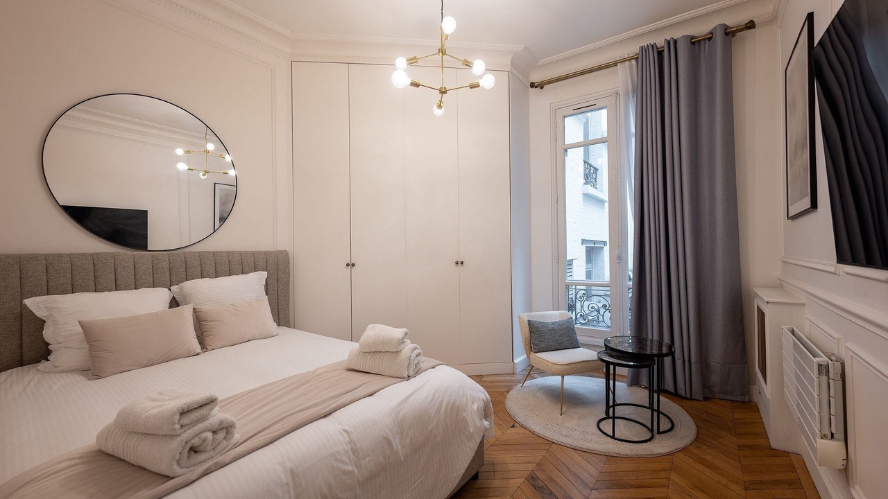 Photo of Bedroom in Champs-Elysees