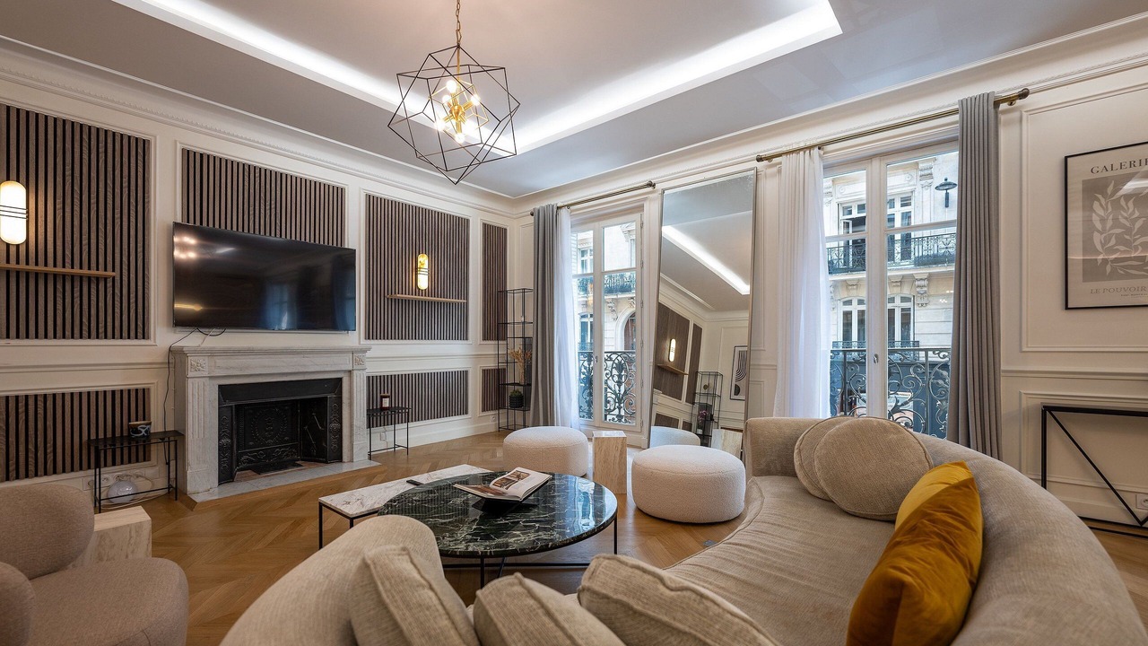 Photo of Livingroom in Champs-Elysees