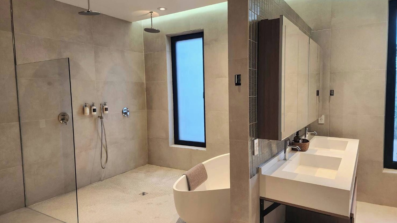 Photo of Bathroom in Martinez