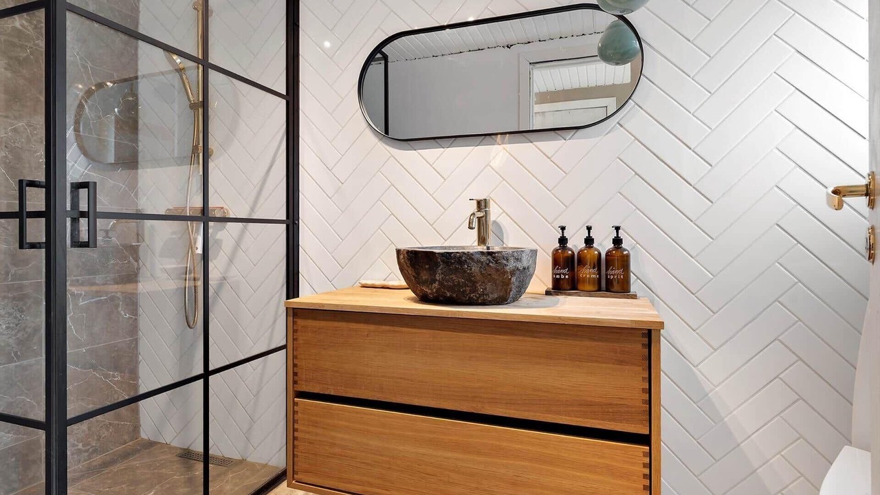 Photo of Bathroom in Hou