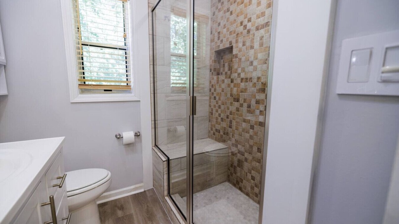 Photo of Bathroom in Great Lakes